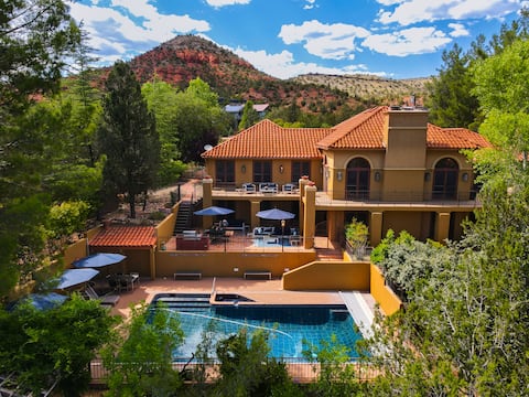 Creekside Estate w Pool, Gym, Sky Dome, Playground