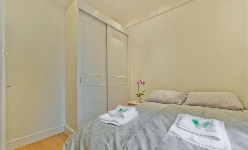 Cozy 2Bed Flat in Central London gallery image 2