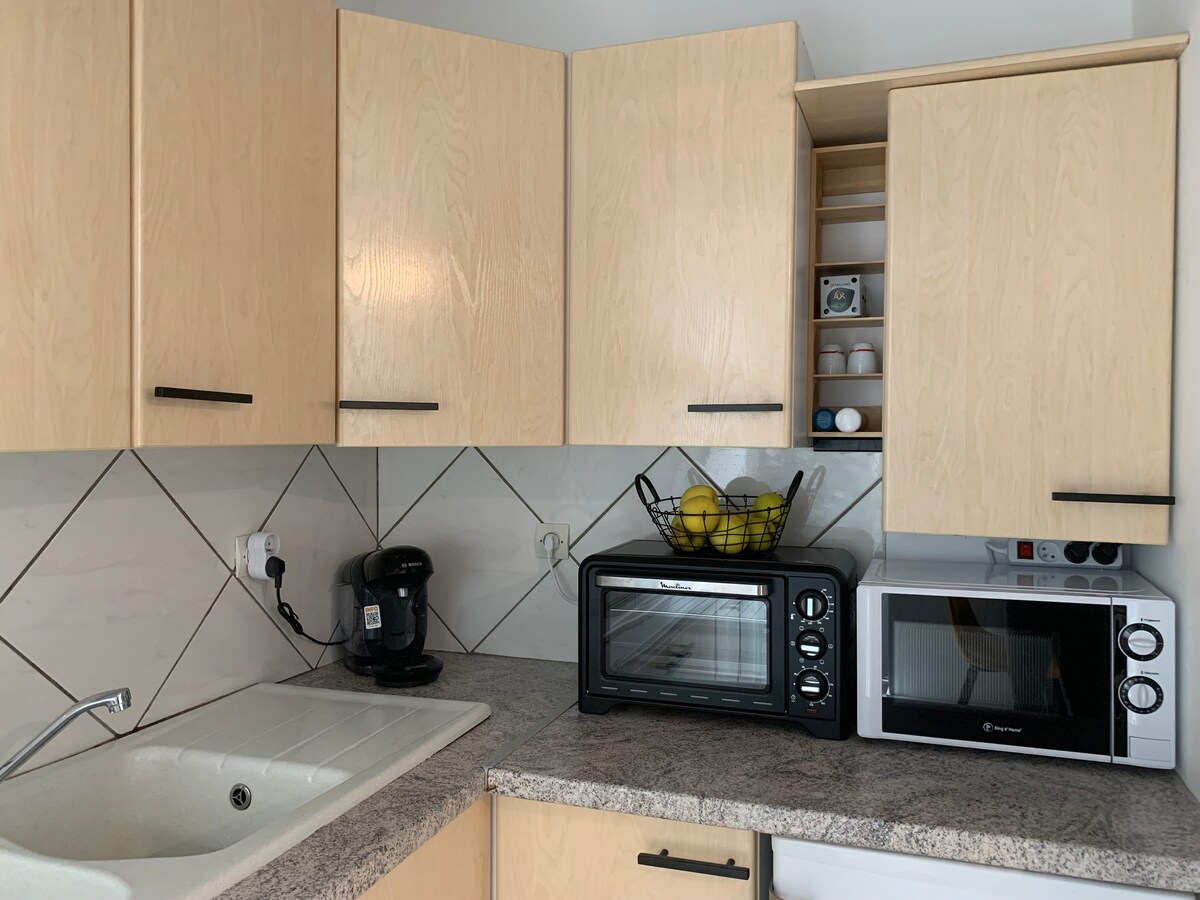 Popular Airbnb listing: Studio 400 m from Thermal Baths/Ground Floor/24 km from Mongie Heracles 1 in Bagnères De Bigorre