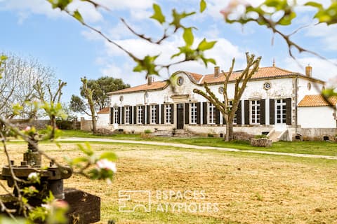 Historic estate between sea and countryside