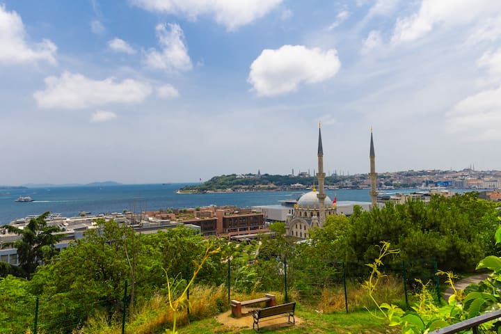 Design villa with sea view gallery image 3