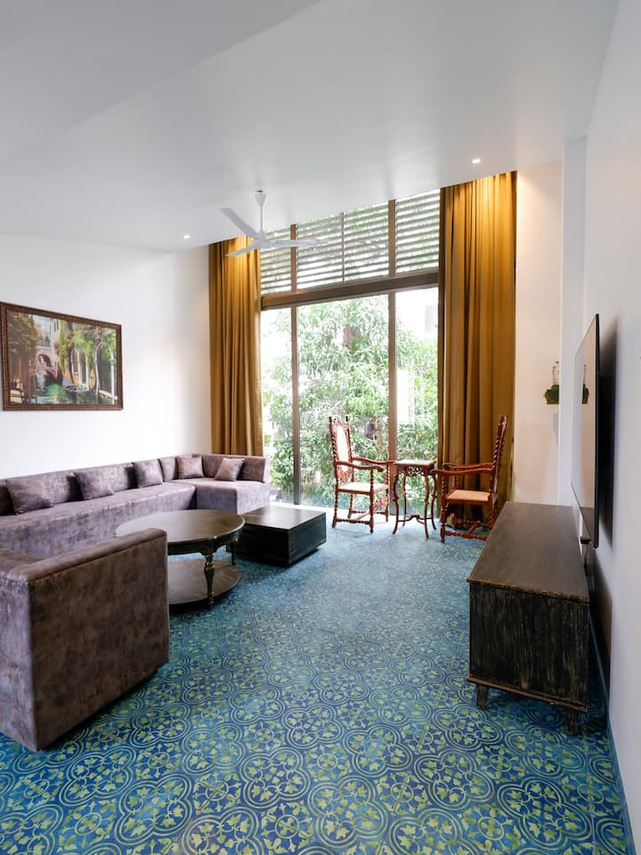 Living room image 6