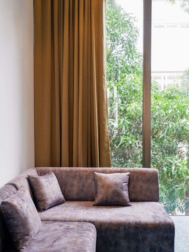 Living room image 10