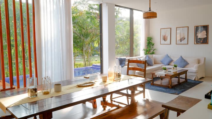 Living room image 12