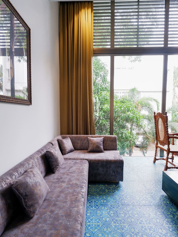 Living room image 9