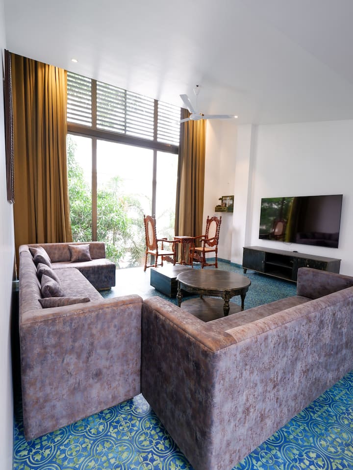 Living room image 8