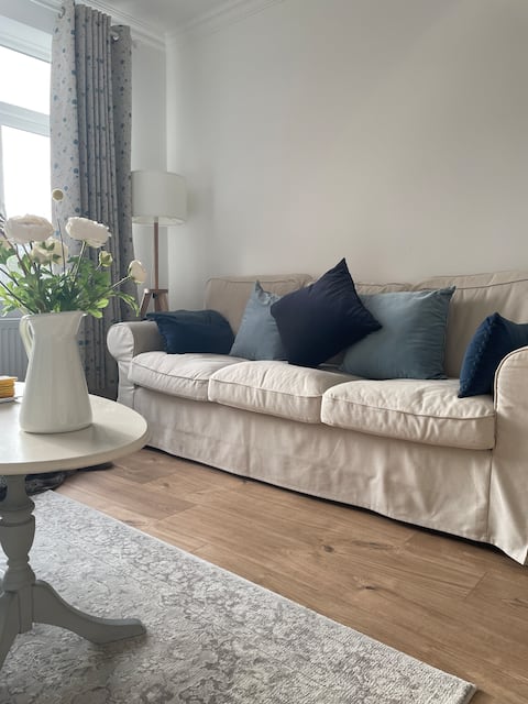 Successful Airbnb property: Weekend getaway 4-minute walk from the beach in Skegness