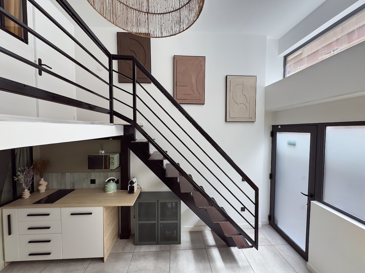 Top Airbnb: A gem between Le Panier and the Old Port in Marseille 2e Arrondissement