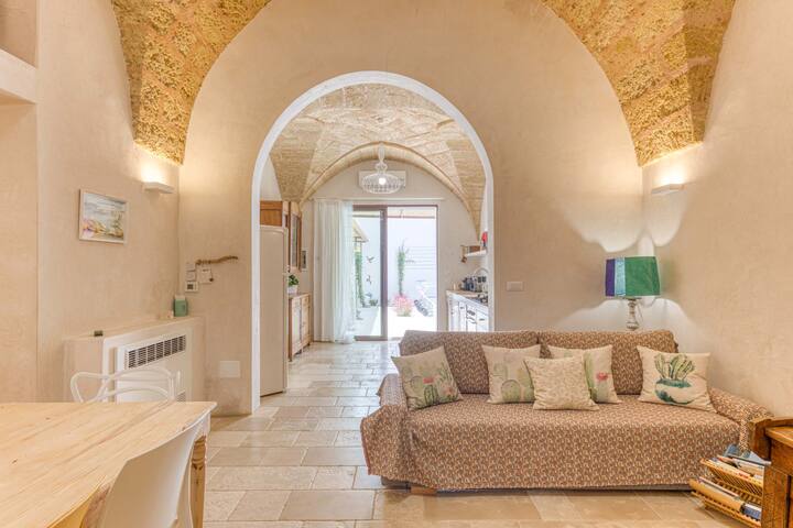 Villa con piscina ad uso esclusivo (max12 persone) gallery image 3