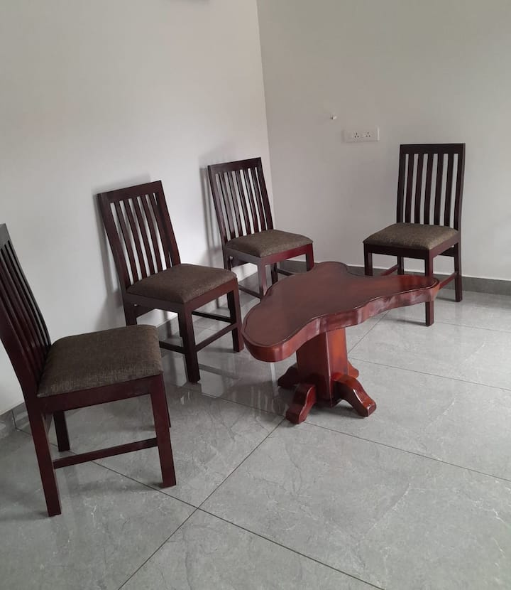 Cherry Blossom Munnar- 3 Bedroom Homestay - Munnar