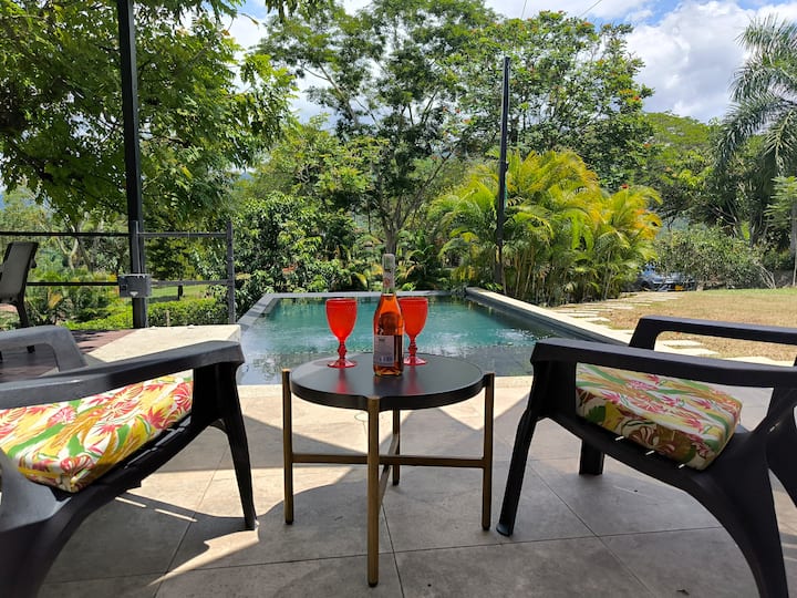 House & Pool near Villeta.
