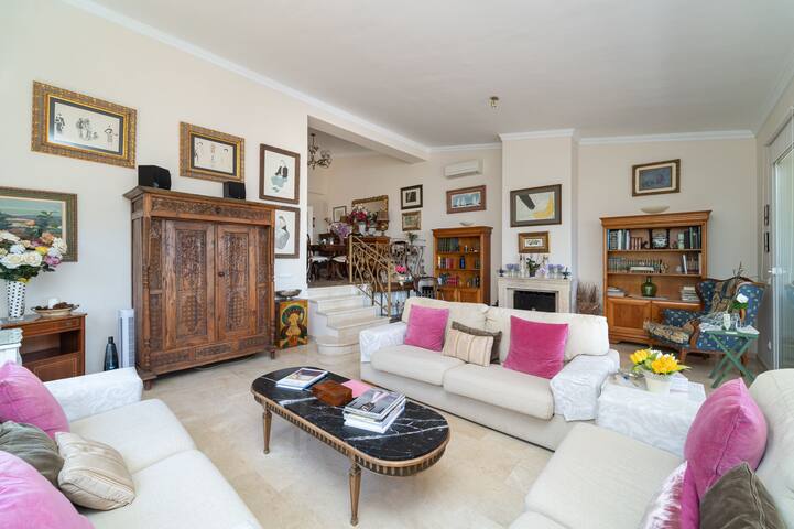 Villa con piscina y vistas mar gallery image 4