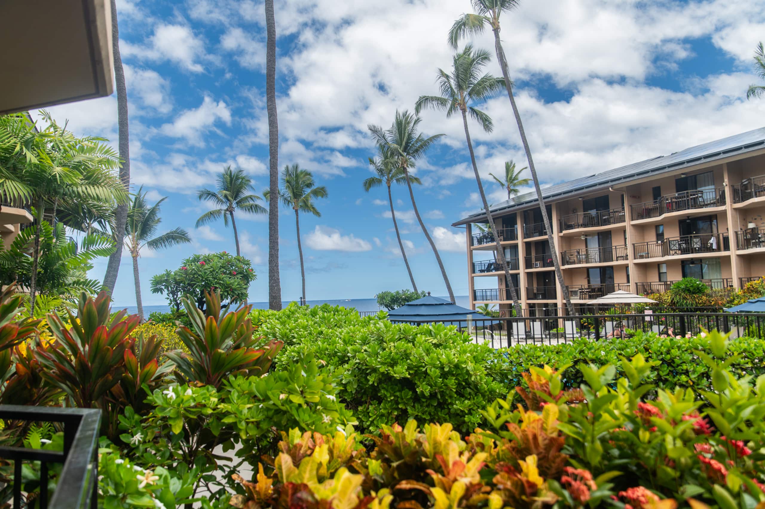 Classy condo in Kona - Photo 33