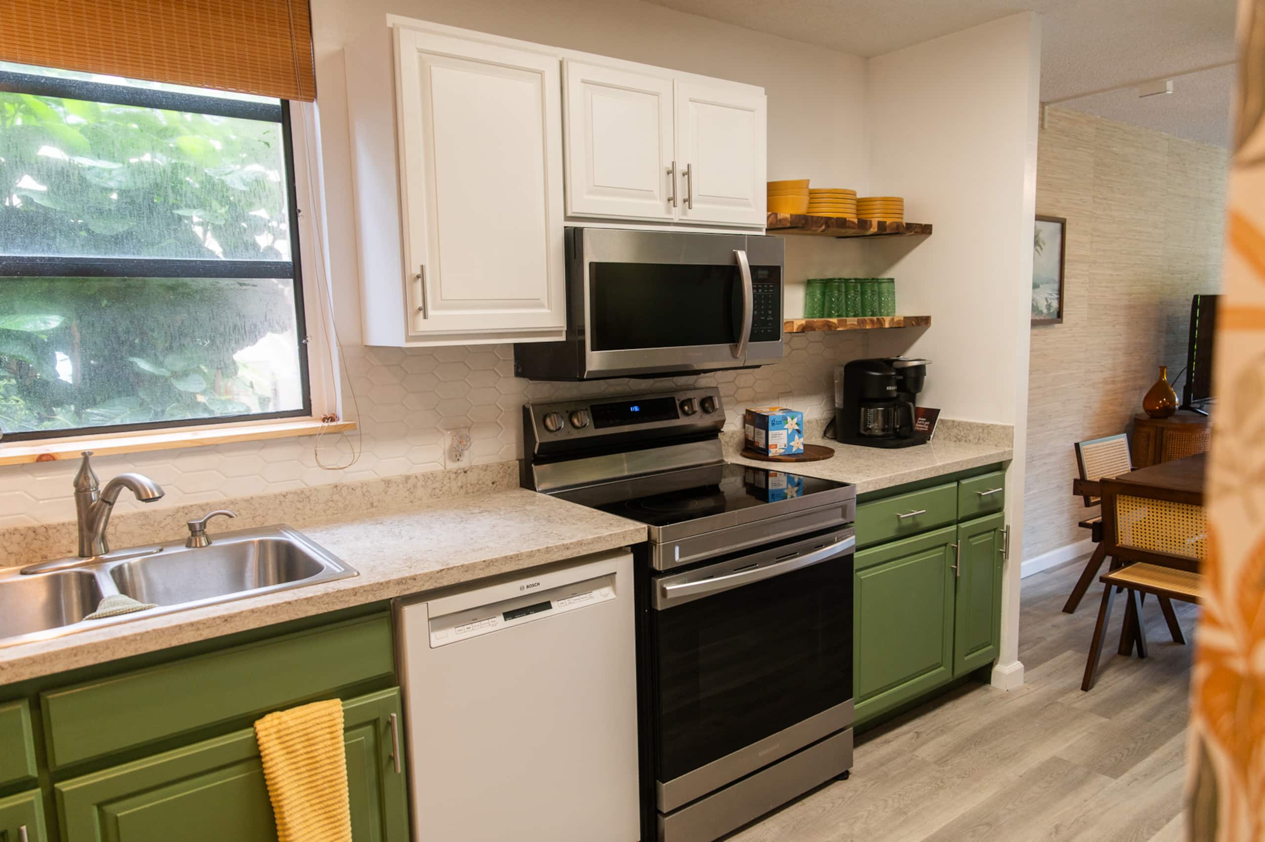 Classy condo in Kona - Photo 9