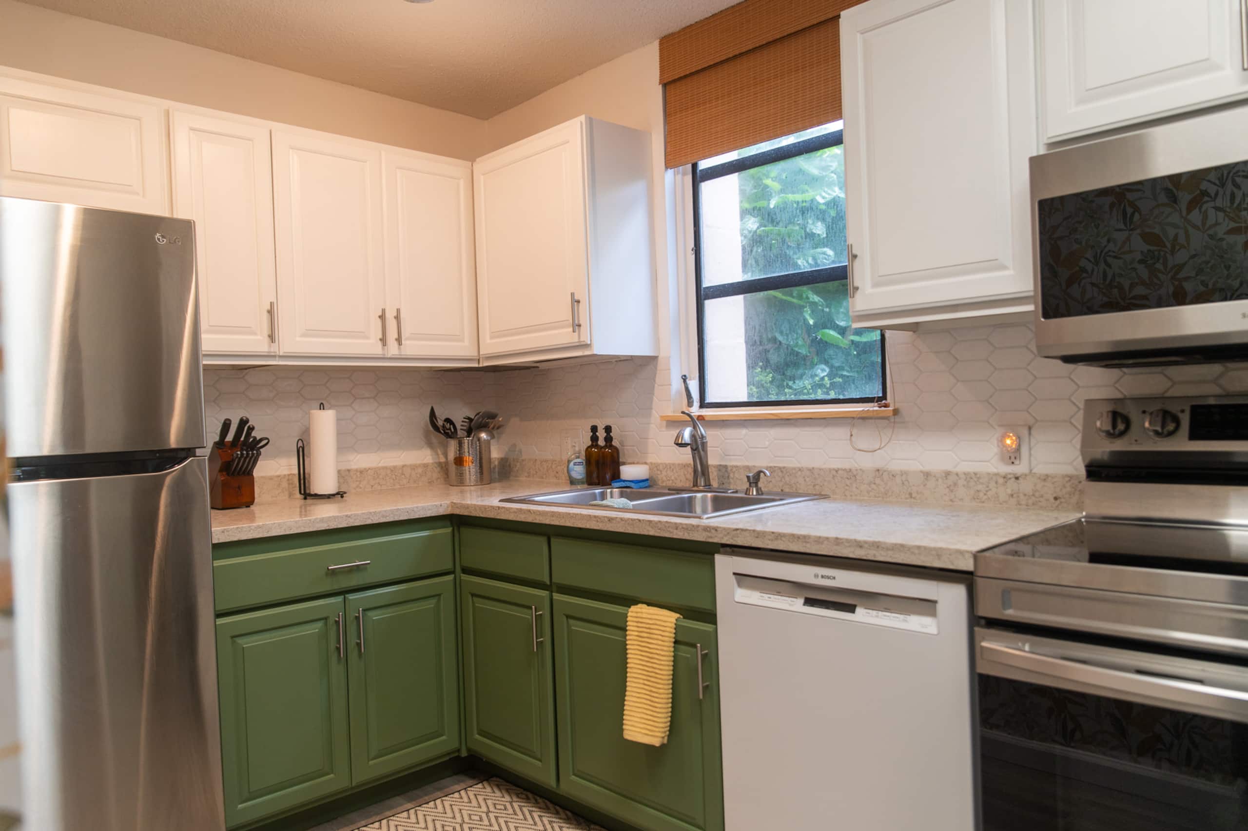Classy condo in Kona - Photo 6
