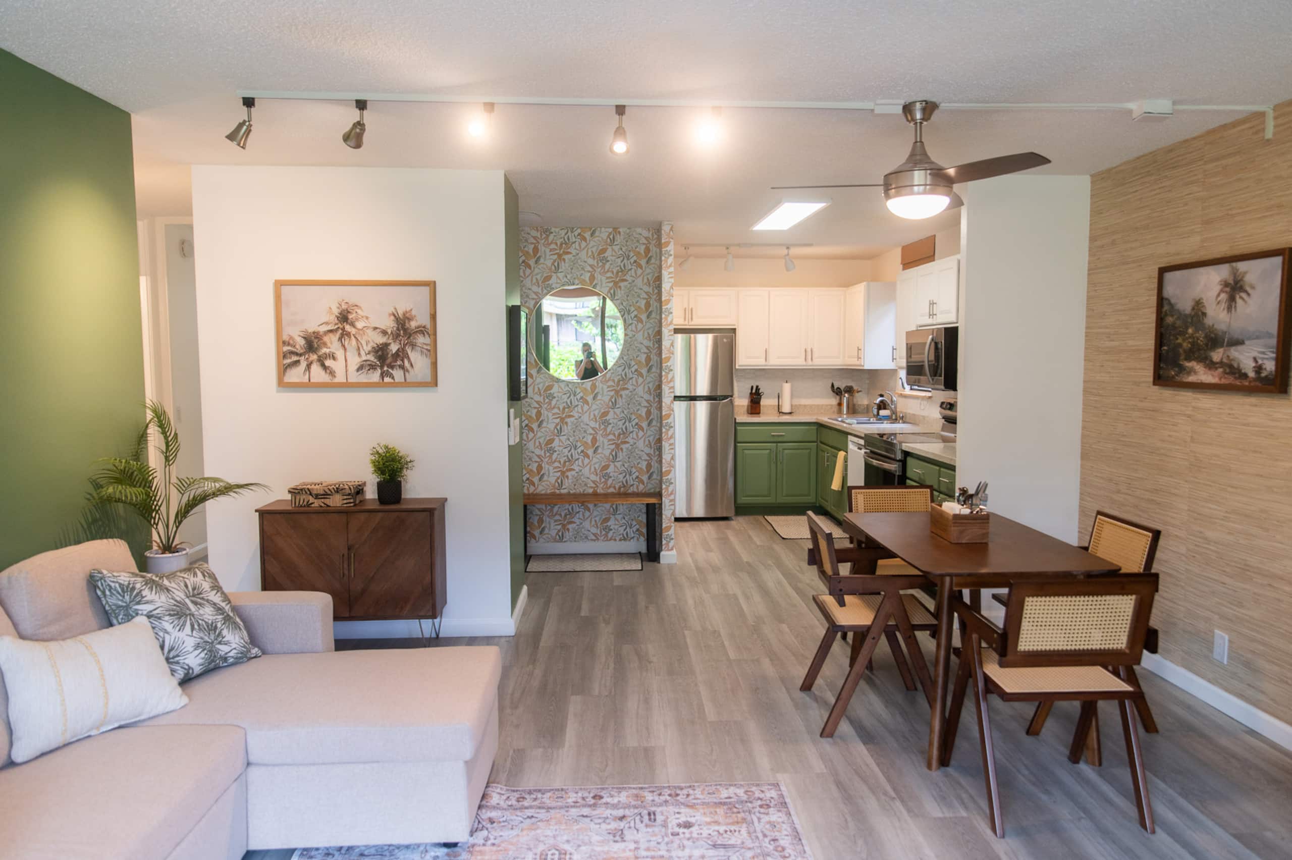 Classy condo in Kona - Photo 11
