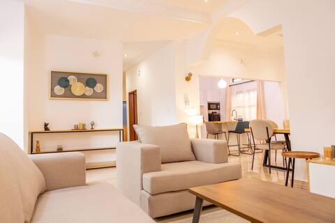 Cozy & modern personal home (Beach & Sea)