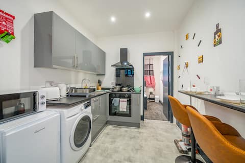 Successful Airbnb property: 19Stylish Ground Floor Apartment in West Yorkshire in Armley