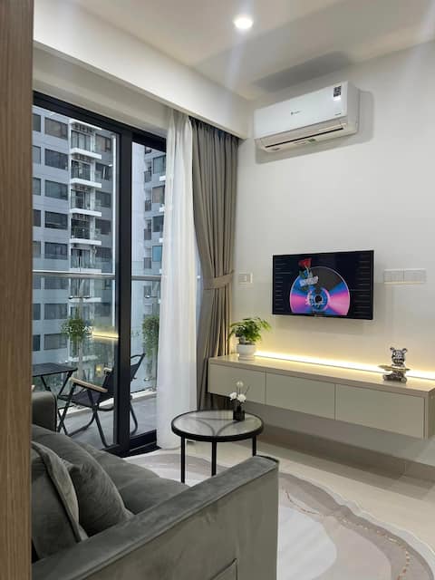 Luxury apartment with swimming pool and gym