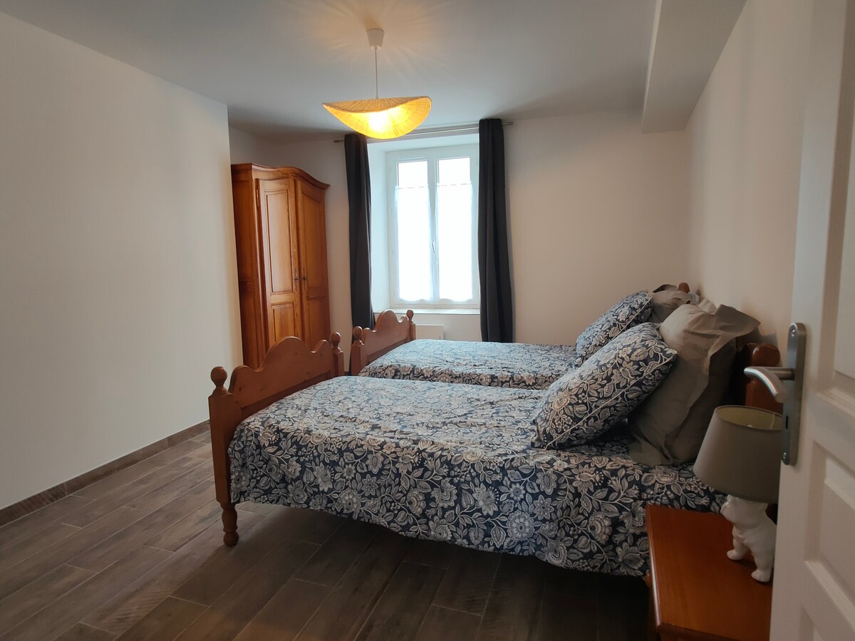 2 легла от 90 нови матрака 