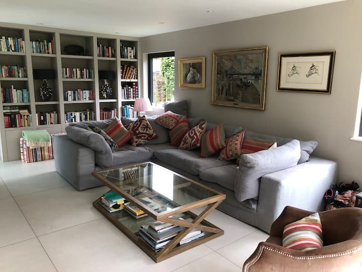Modern, Spacious Barn Conversion - Sevenoaks
