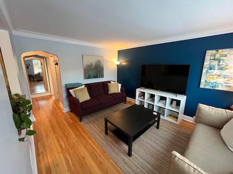 Top Airbnb: Charming 3-Bedroom Home in River Heights in Winnipeg Metropolitan Area