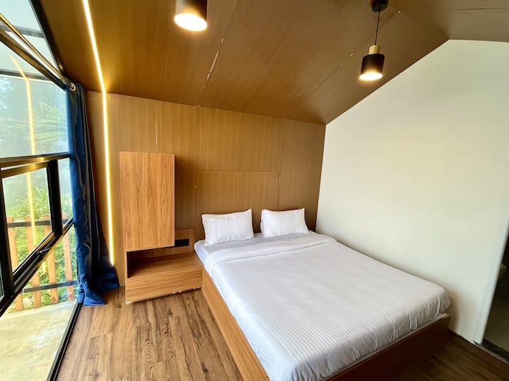 Sun Den - Farm Stay - Tiny Room - Kodaikanal