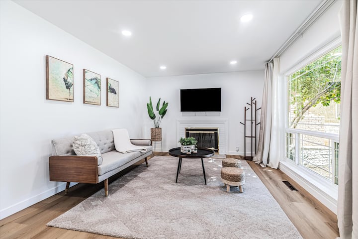 Modern Cozy House | Near Santa Clara | Mini Golf - San Jose, CA
