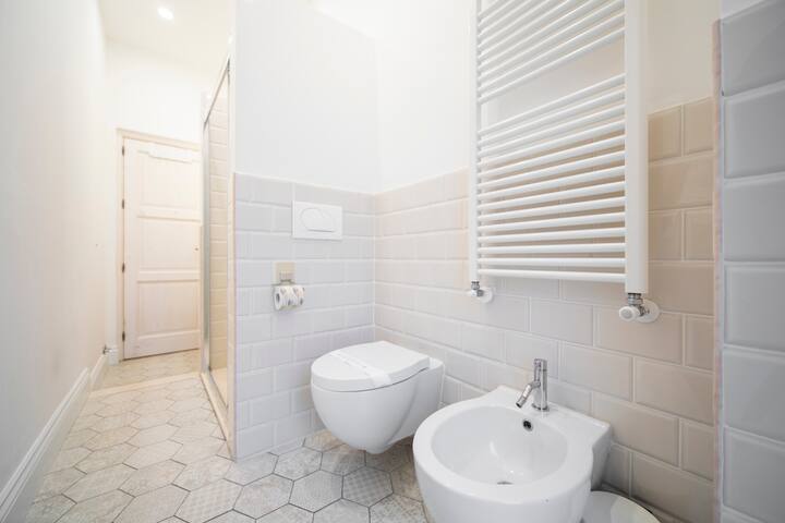 Florentine Nest in Piagentina gallery image 4