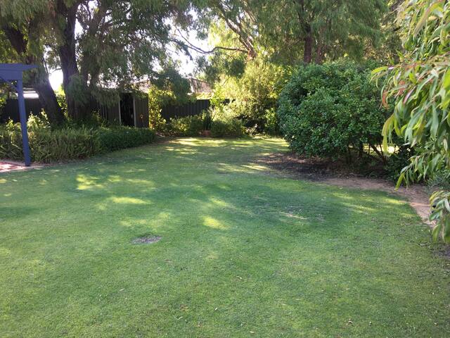 Bussell Retreat gallery image 2