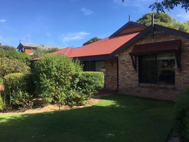 Bussell Retreat gallery image 4