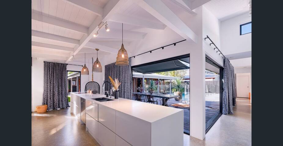 Desert Flame – A Luxe Oasis by the Beach. gallery image 3