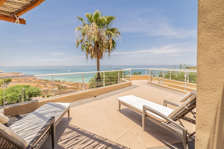Villa 7 | Puerta Cortés • Ocean View • Hot Tub