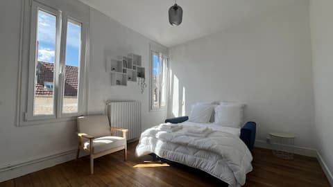 Large comfortable house in the heart of Nogent