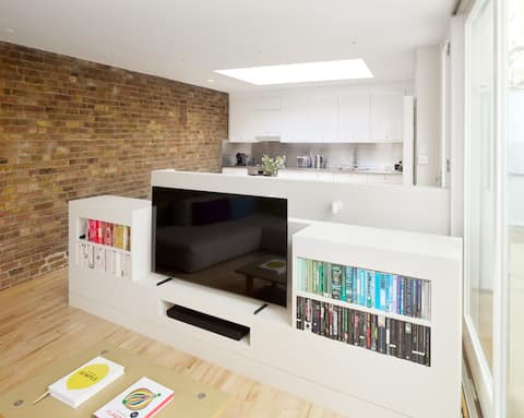 Popular Airbnb listing: Luxury Notting Hill apartment in Queen's Park
