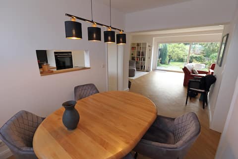 Cozy style oasis Neanderthal