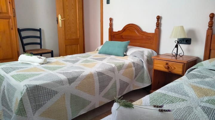 საძინებელი 1