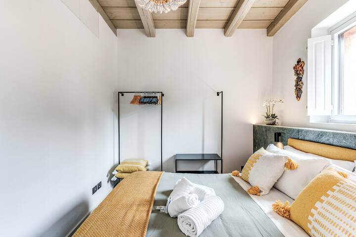 Renzi building 4 BDR with terrace @trastevere gallery image 4