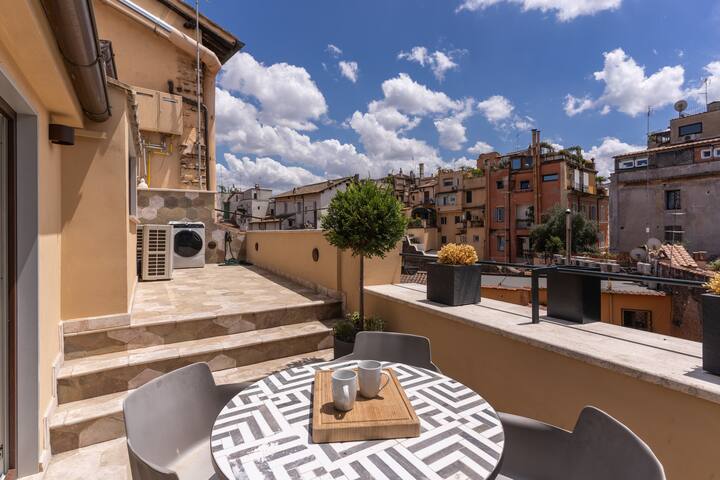 Renzi building 4 BDR with terrace @trastevere gallery image 2