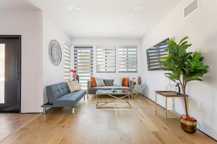 Modern 3 bed House Mid Wilshire