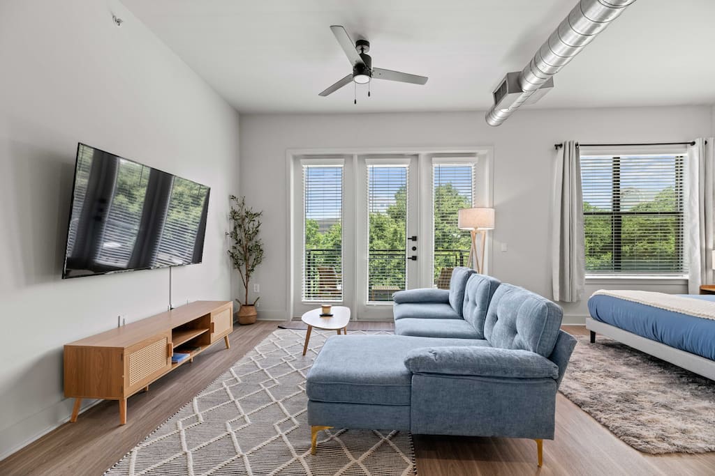 NEW Serene Elegant l Prime Location l Free Parking