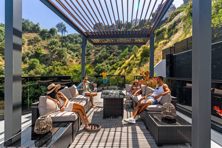 Luxury Hollywood Iconic LA Views gallery image 5