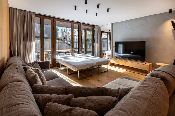 Luxurious Nature Gem: Ski Slopes! ~Gym~sauna~pool - アンドラ