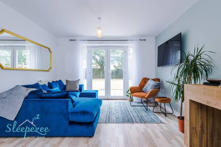 The Caspian/6BR/Sleeps 12/FreeParking/North Mcr/M9 gallery image 2