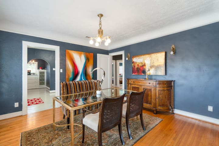 Cozy meets Luxe in Oak Lawn & Uptown at SoCozyLuxe