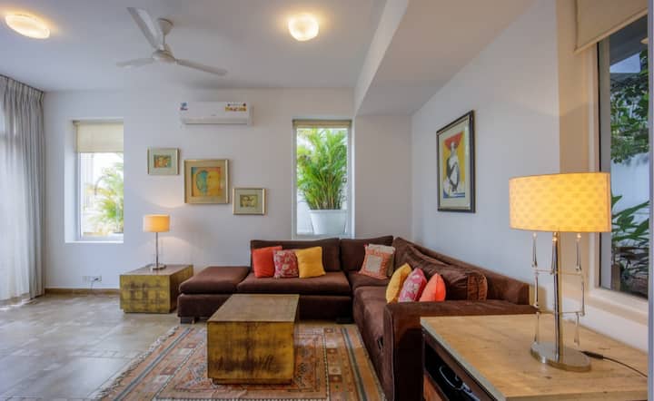 Living room image 1