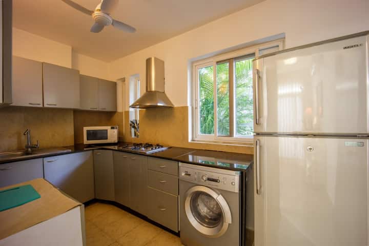 Full kitchen image 1
