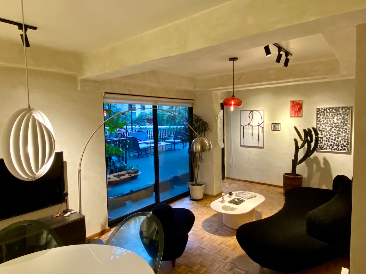 Anuncio de Airbnb popular: Best Location + Private Terrace en Doctores