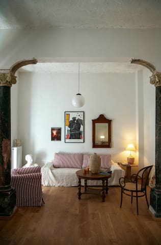 Casa L’on: Athenian Flat