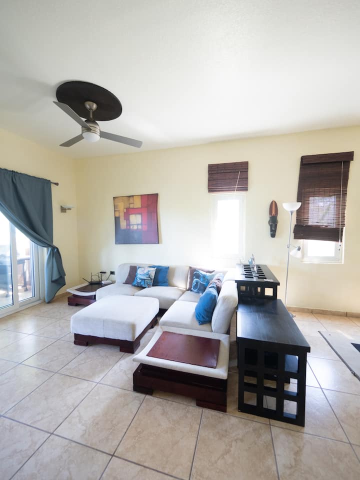 Luxury Waterfront 3 Bedroom Condo W/ Pool And Dock - Islas de la Bahía